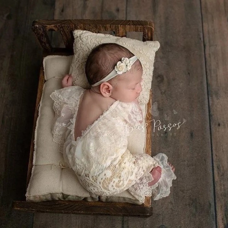 Lace Bell Bottom Onesie 1 Set  - Baby Clothing Country recension och pris