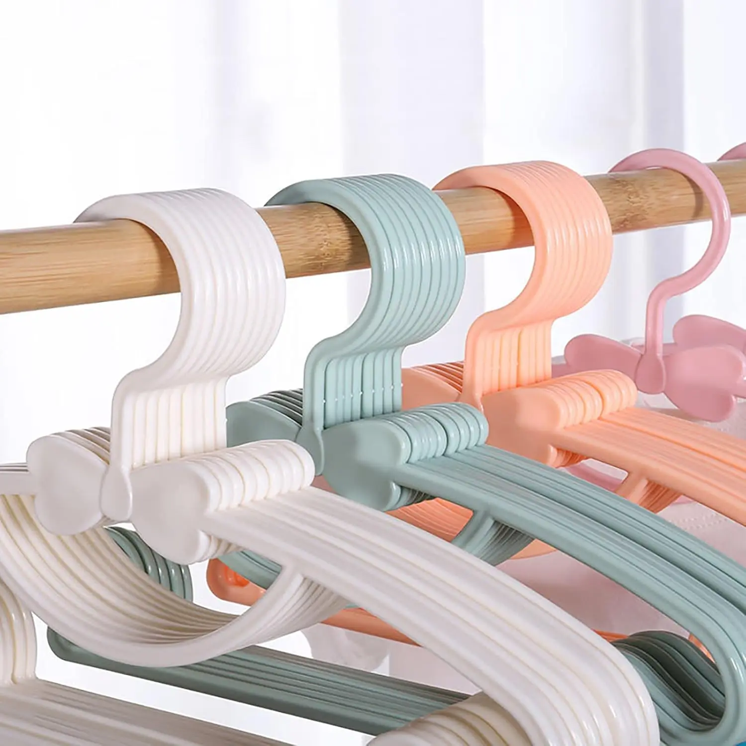 Baby Clothes Racks Plastic Tow - Baby Clothing Display recension och pris